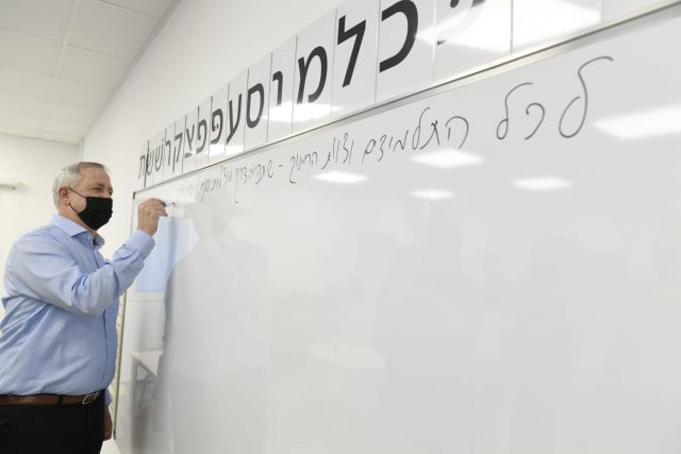 גנץ: "אתם תלמדו, אנחנו נדאג לשאר"