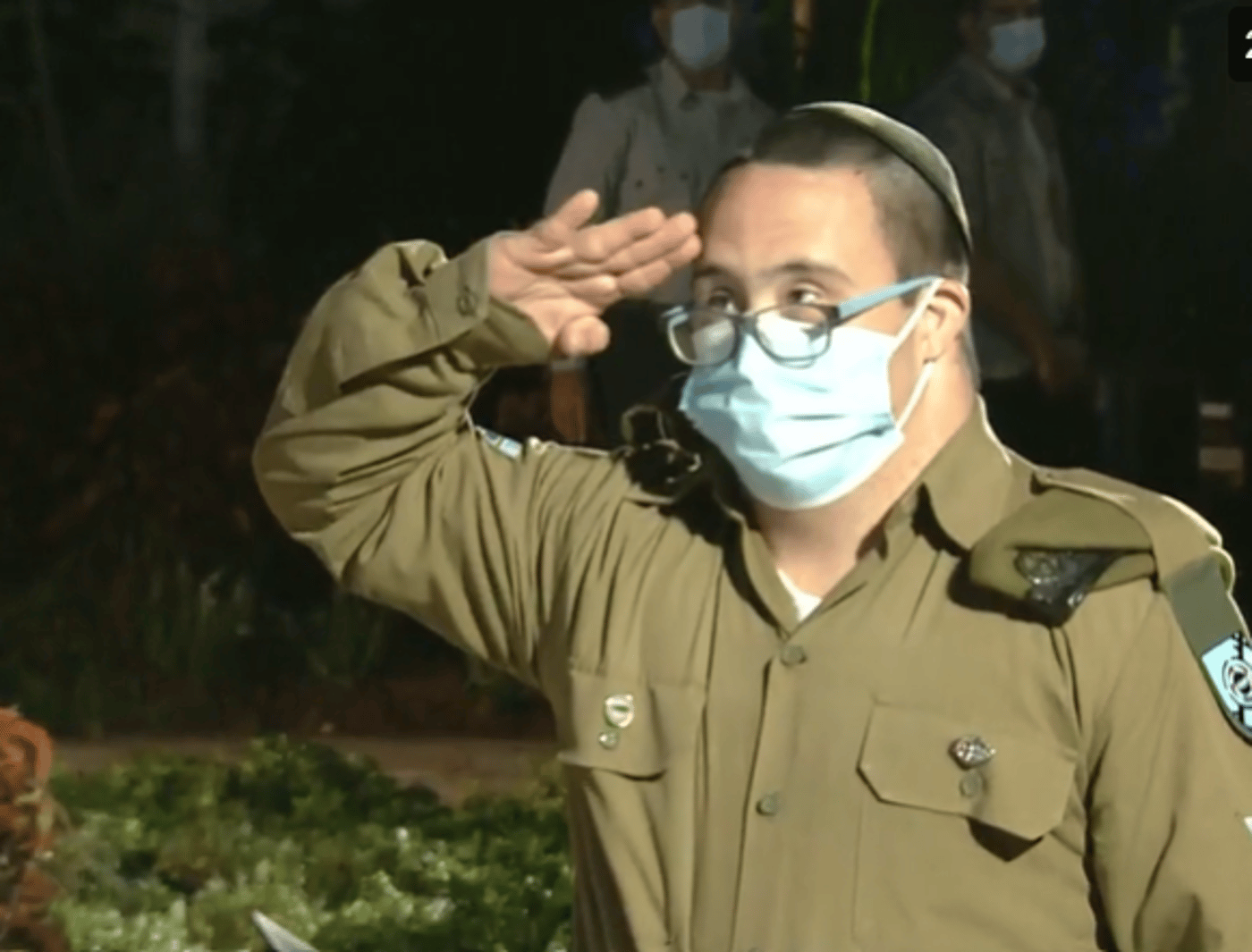 זוהר סילוק בטקס, (צילומסך)