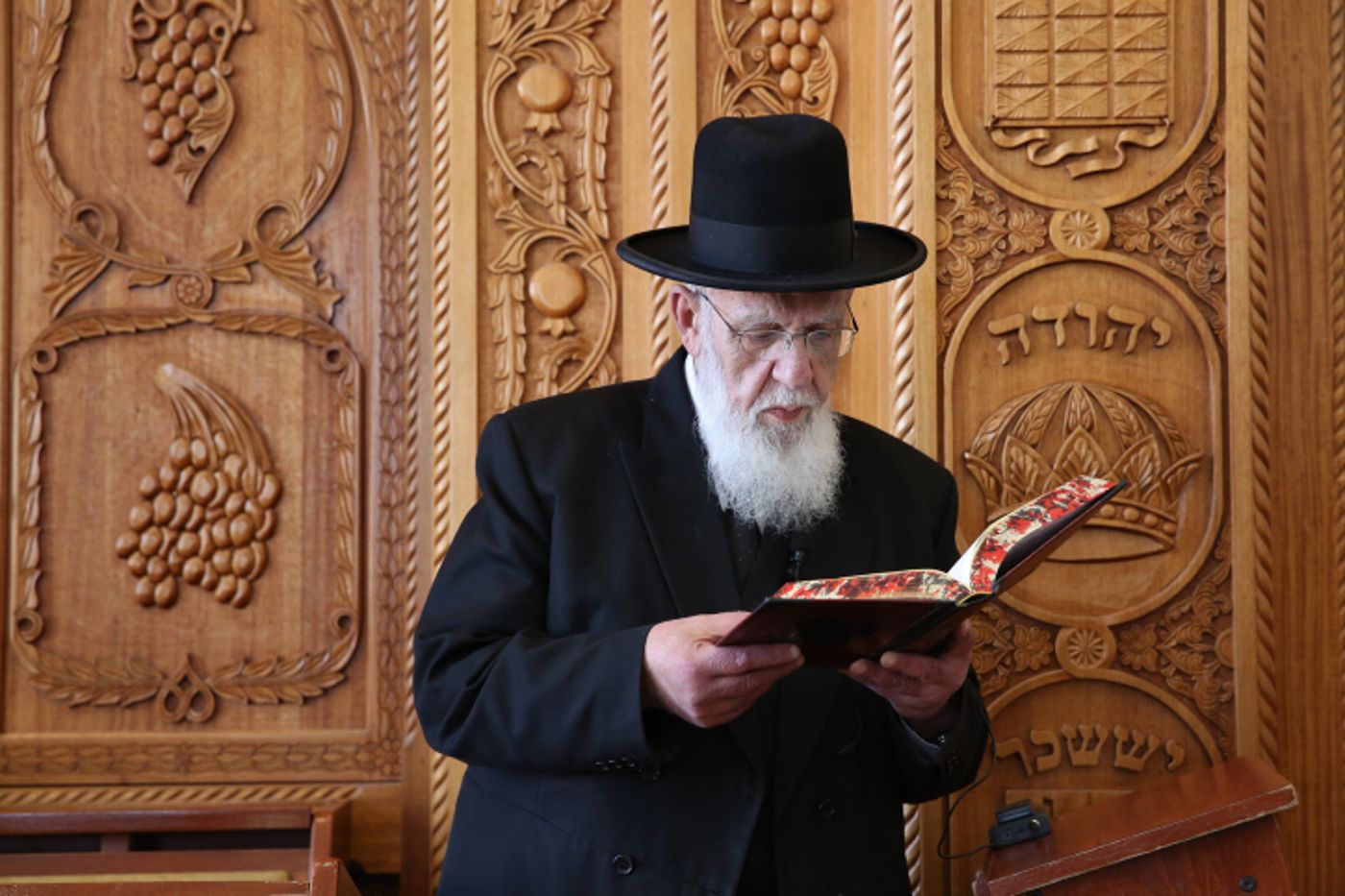 "לעשות עוד מניין גברים על חשבון עזרת הנשים"