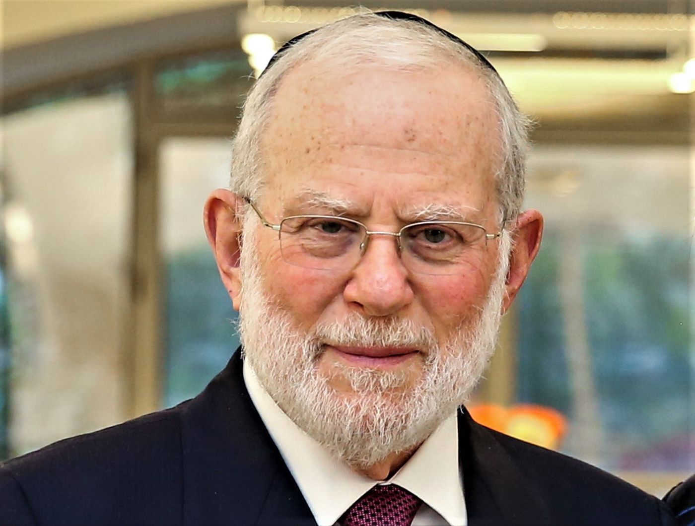 תחזיק חזק – הגאולה בפתח: ספר אמוני חדש ושנון