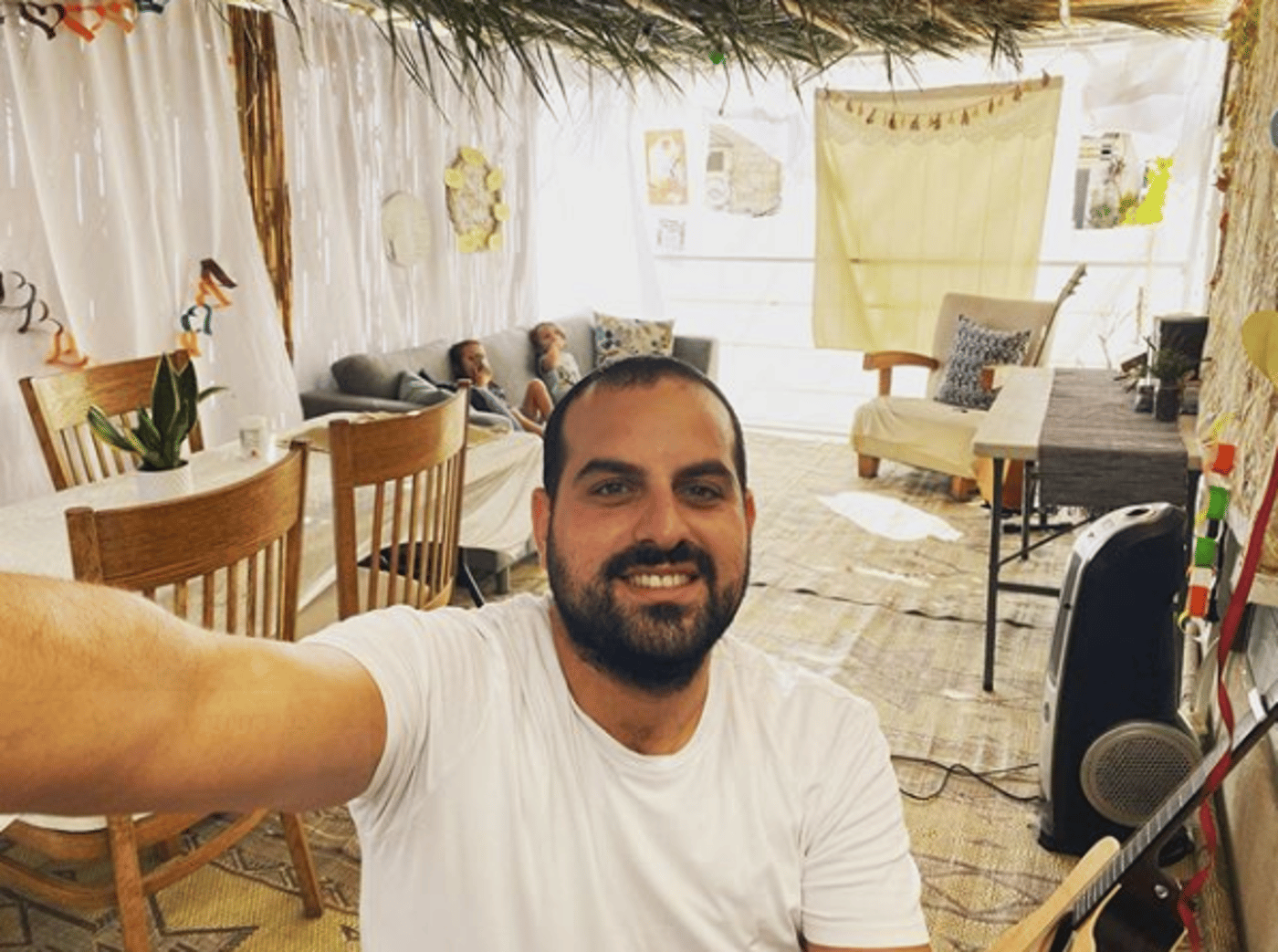 של מי הכי נאה? הצצה לסוכות של הסלבס