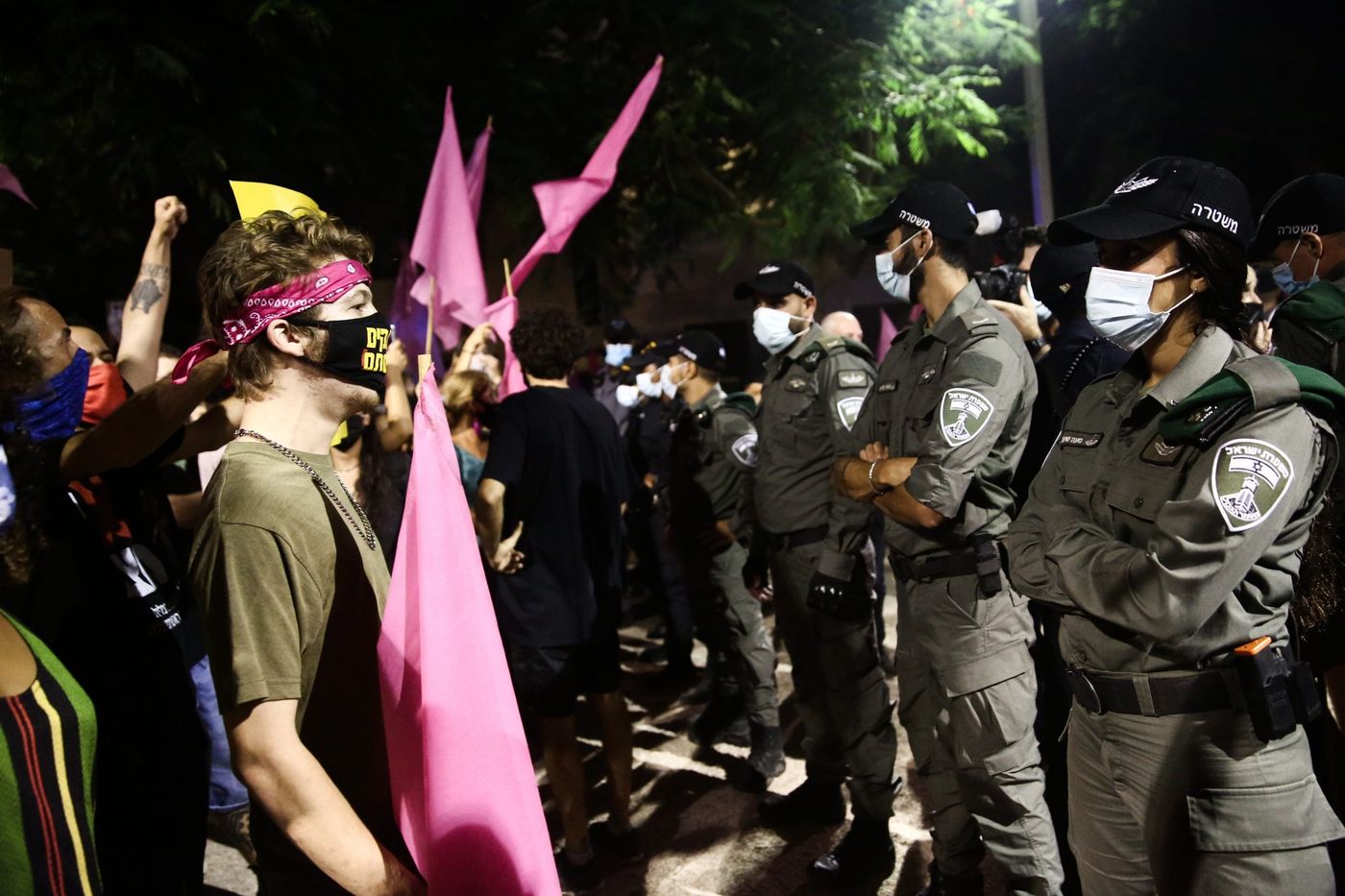 המחאה נמשכת: עימותים בין שוטרים ומפגינים בת"א