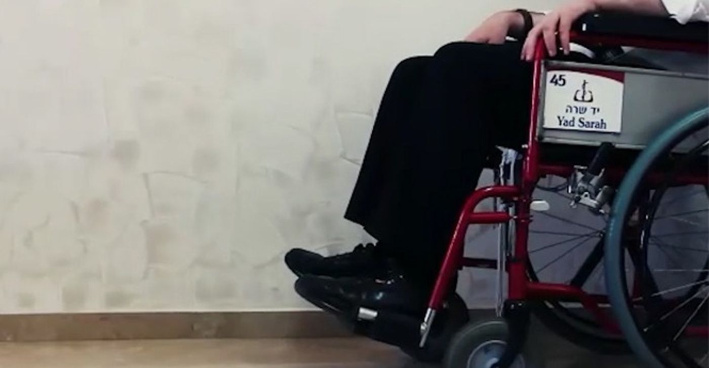 כשאי אפשר לעמוד זקוף מול המציאות