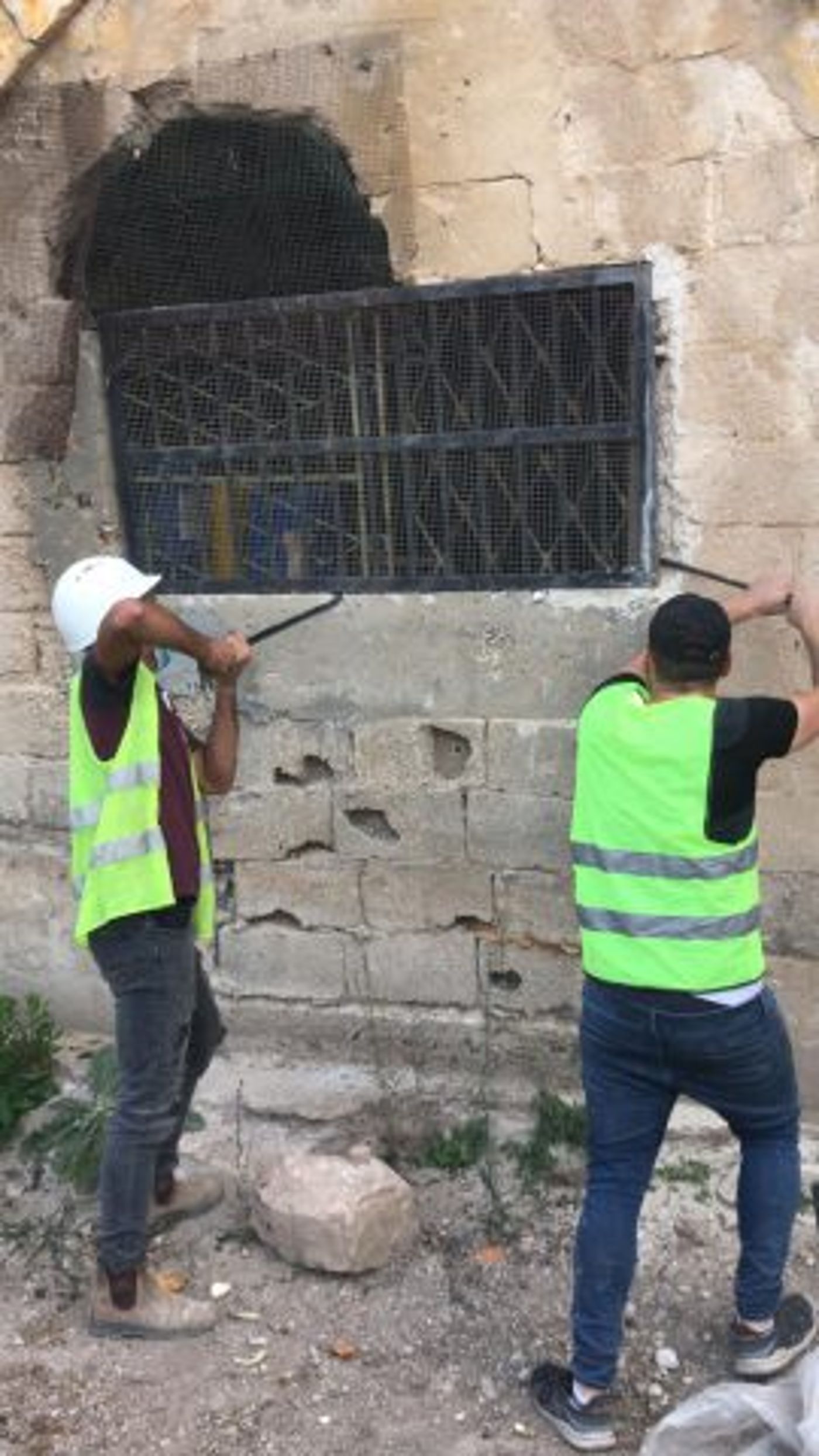 מאבק בשוד עתיקות: נהרסה בנייה לא חוקית בחאן א-לובן