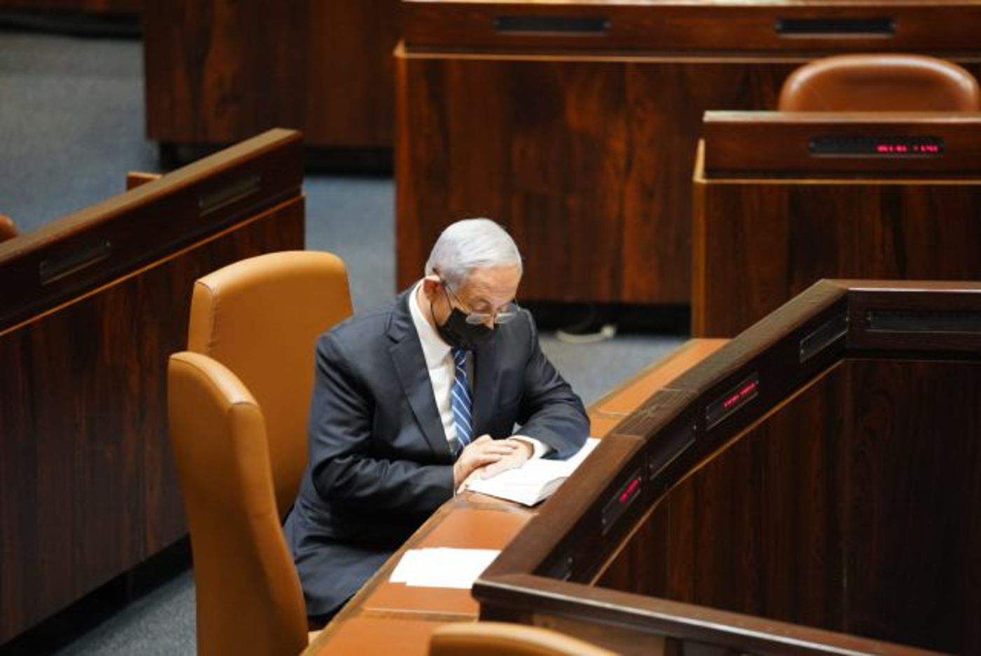 "ממה אתם מפחדים? מה נתניהו יעשה אם תתמכו?"