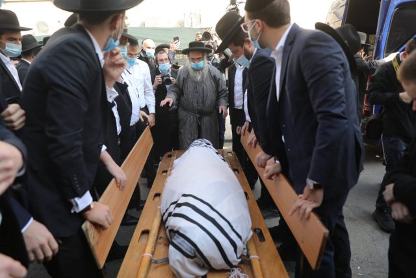הלווית הרב אהרון חדש (חיים גולדברג)