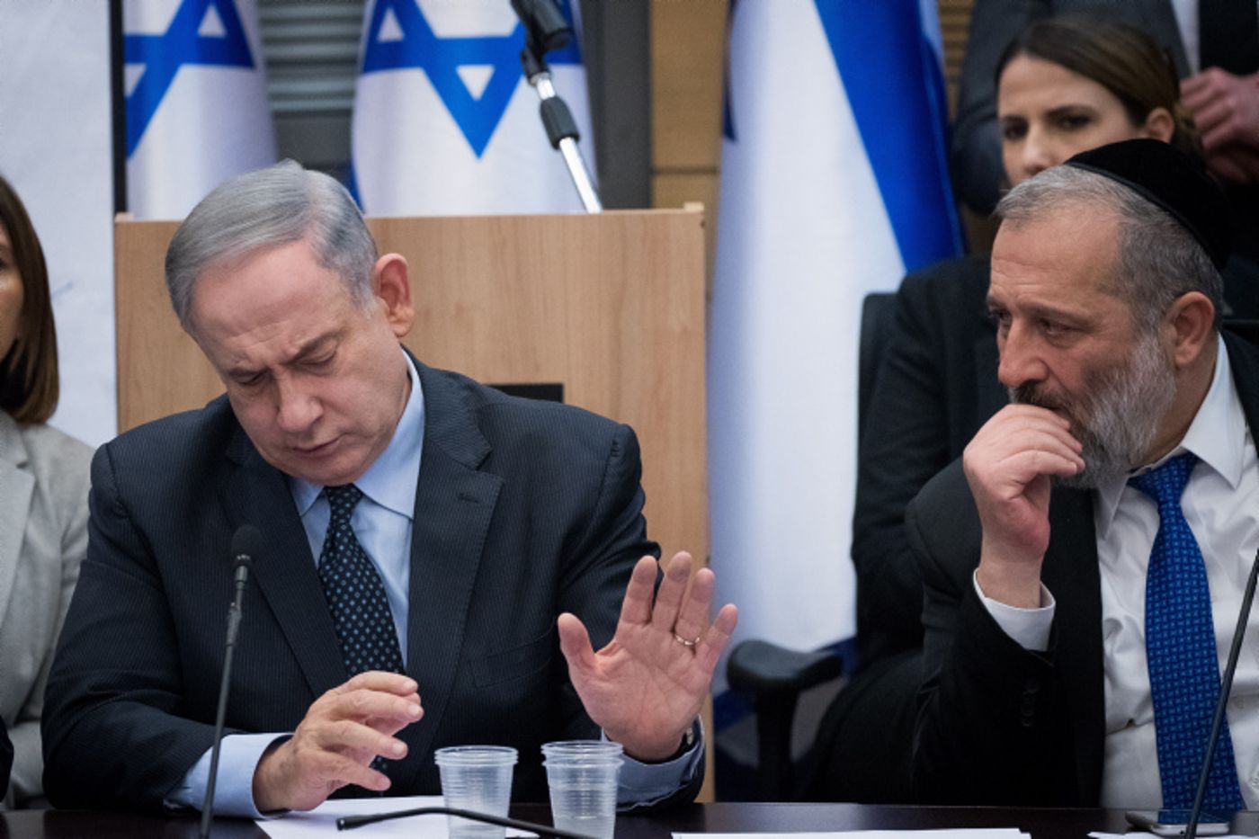 עימות בין נתניהו לדרעי: "תקבל גם דעות אחרות"