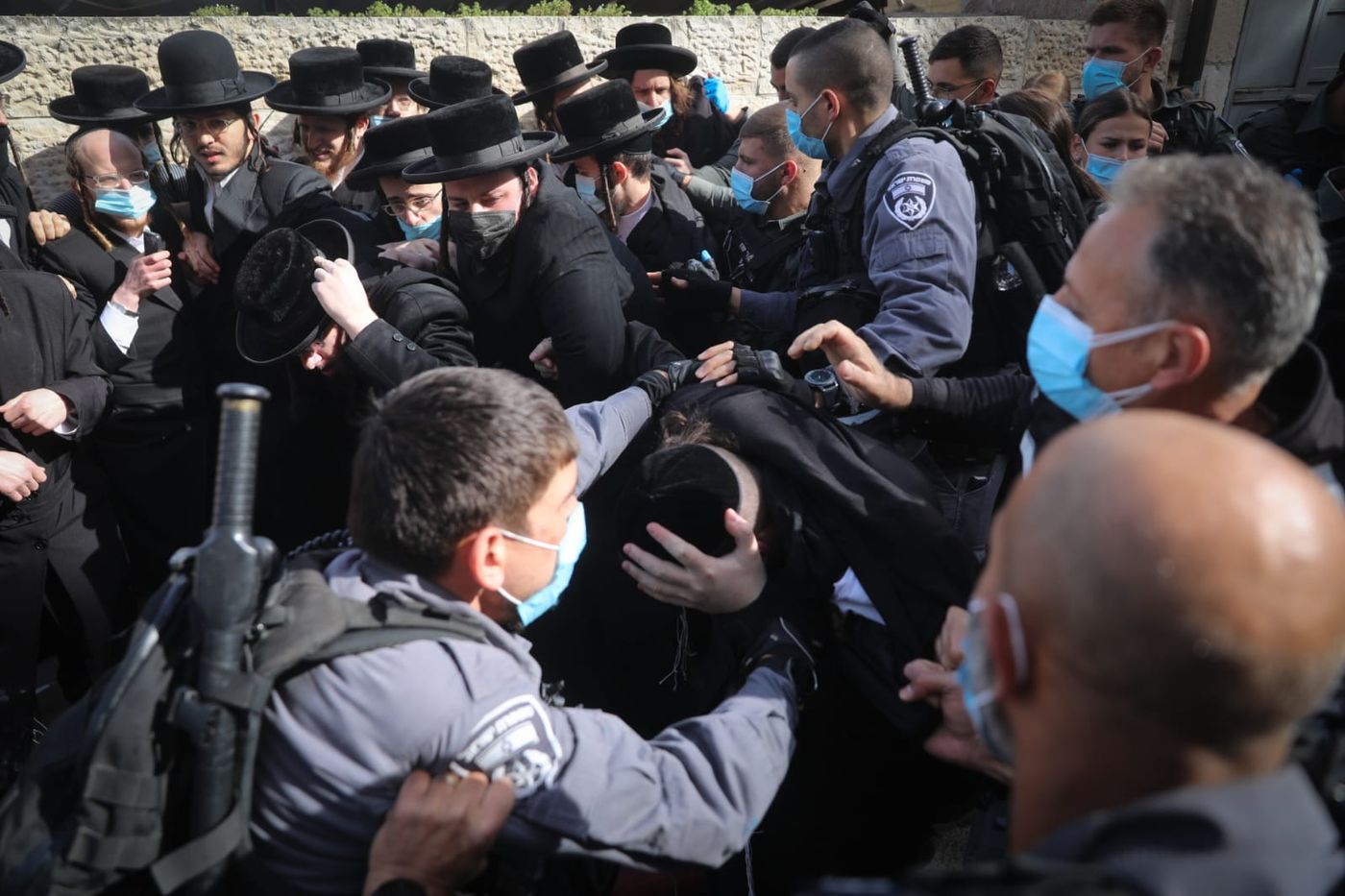 נעצר החשוד בדרדור פח אשפה במאה שערים