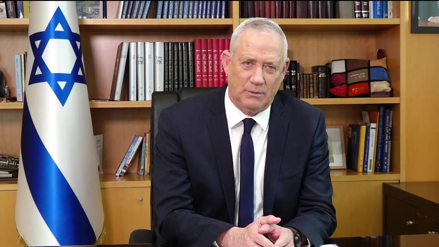 גנץ דורש לכנס את הקבינט לדון בעברת החיסונים לחו"ל