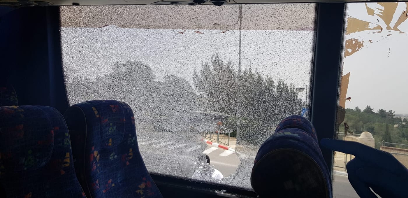הטרור והמתקפות ממשיכים: אוטובוס הותקף בהר הזיתים