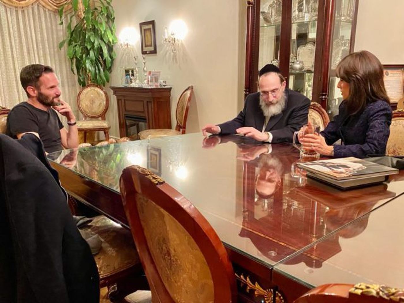"היהודי החדש": גורי אלפי מוכיח שהוא הכול מהכול
