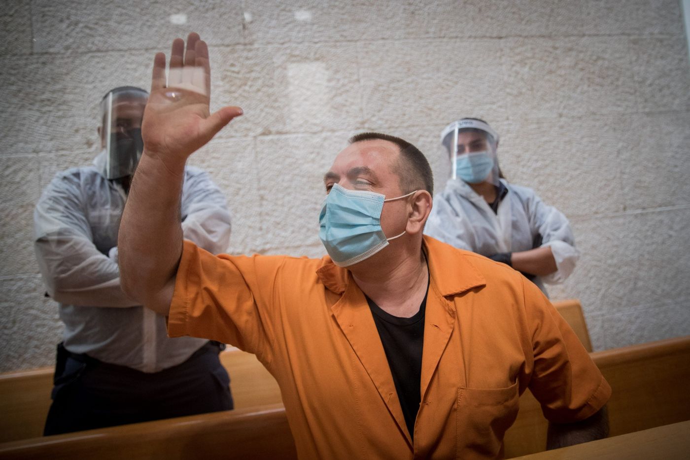 חוזר הביתה