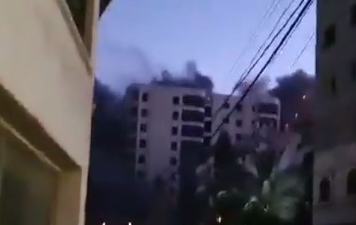 צפו: רגע קריסת רב הקומות בתקיפת צה"ל בעזה