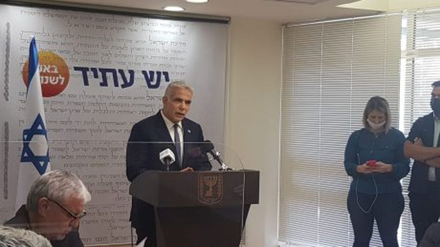 לפיד: "אמרתי לאשתי לא לבטל את חופשת הקיץ"