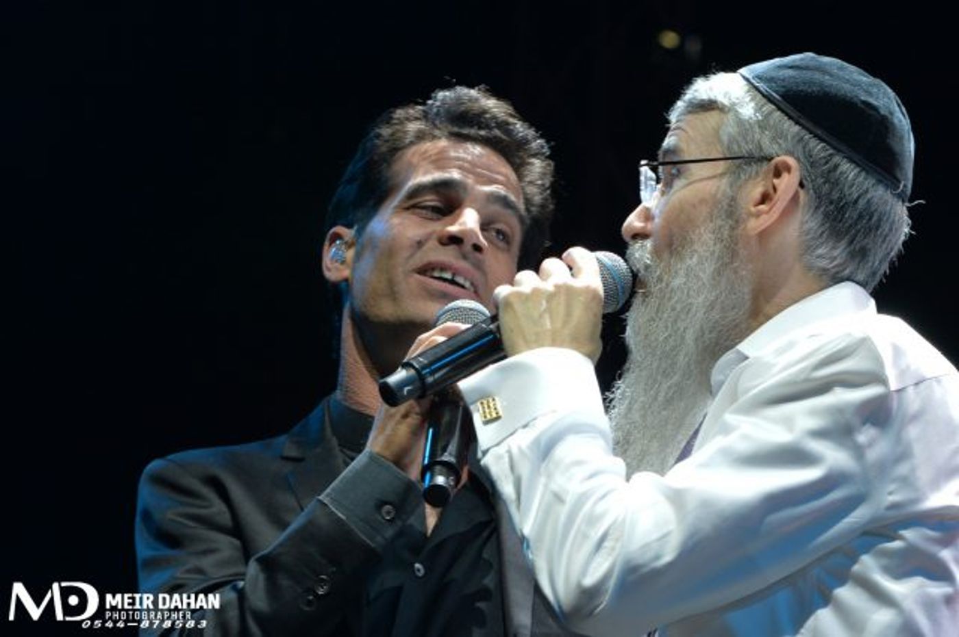 "אלוהים זה דלת"| אביב גפן חוזר בתשובה?