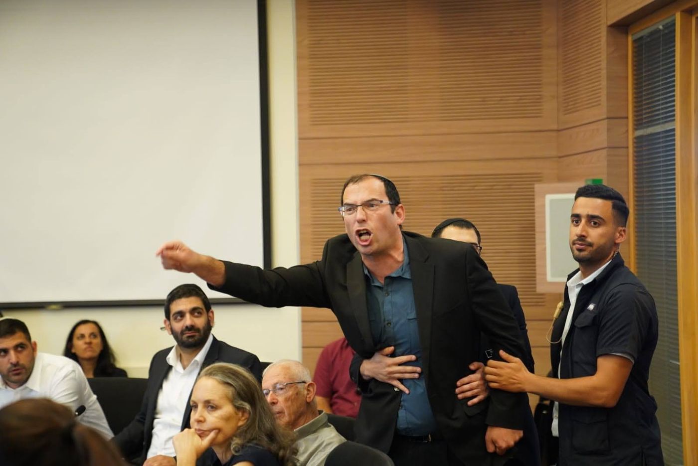קרב גרסאות: המגעים בין רוטמן ושקד התפוצצו