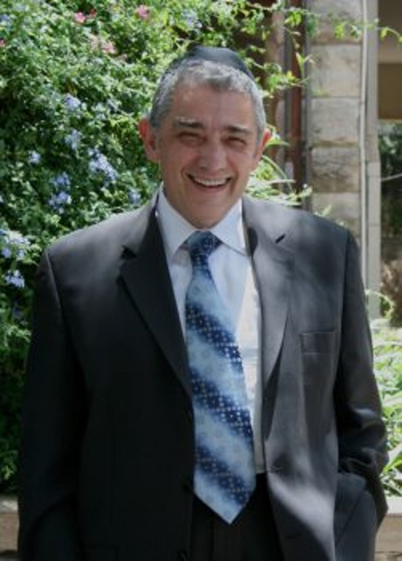 "מציל הילדים": לזכרו של ד"ר אלי שוסהיים