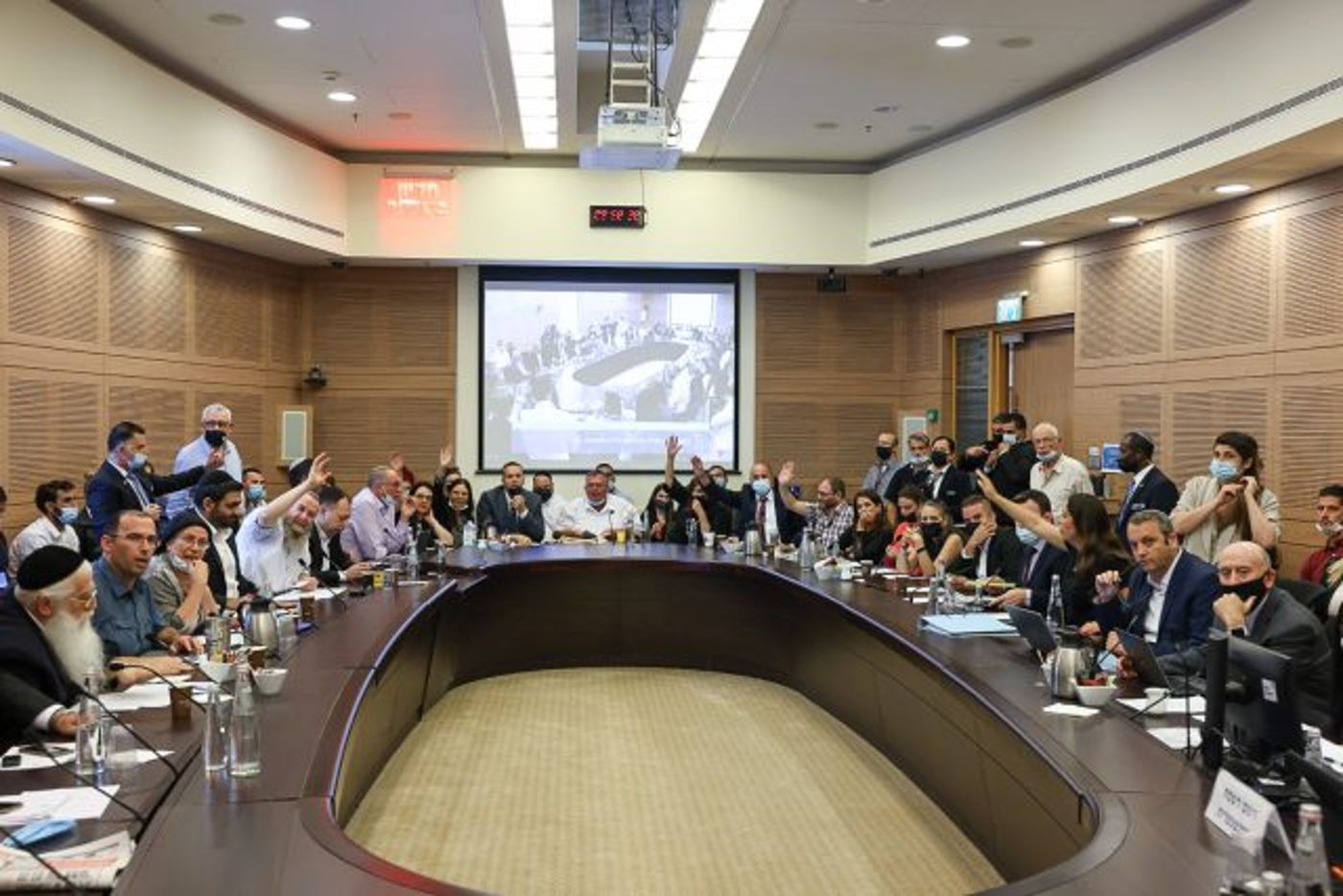 "שפת הוועדה – נקבה": ח"כ מראענה בהחלטה ראשונה