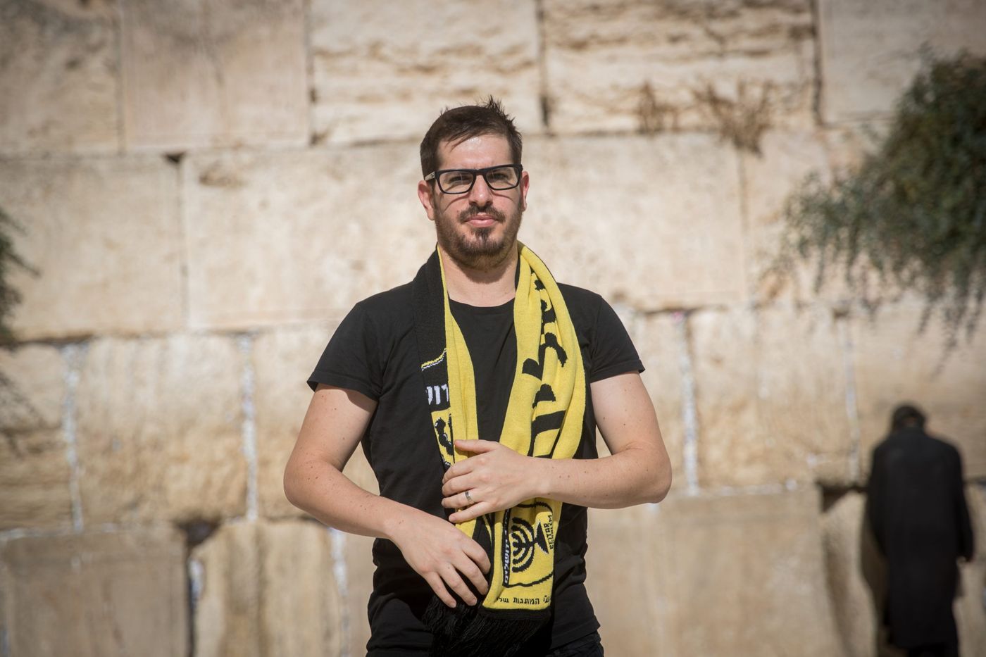 רשמית: משה חוגג מוכר את בית"ר ירושלים לאוהדים