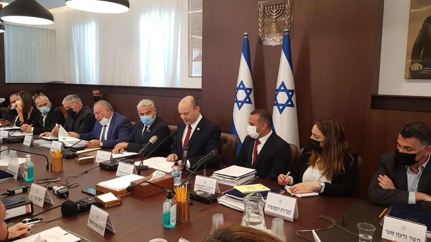 בנט בארה"ב: מי ראש הממשלה בפועל?