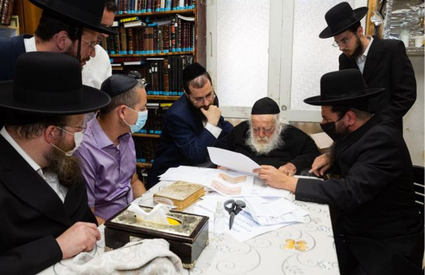 הרב קנייבסקי מורה על קבלת החיסון השלישי