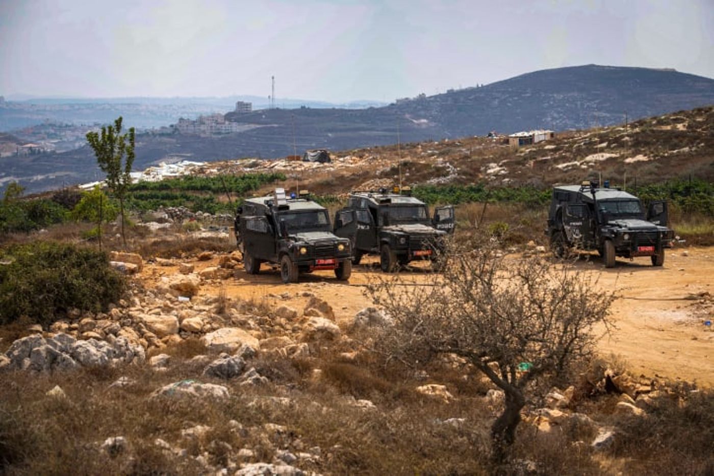 נערי גבעות התעמתו עם המשטרה בעת פינוי ביצהר
