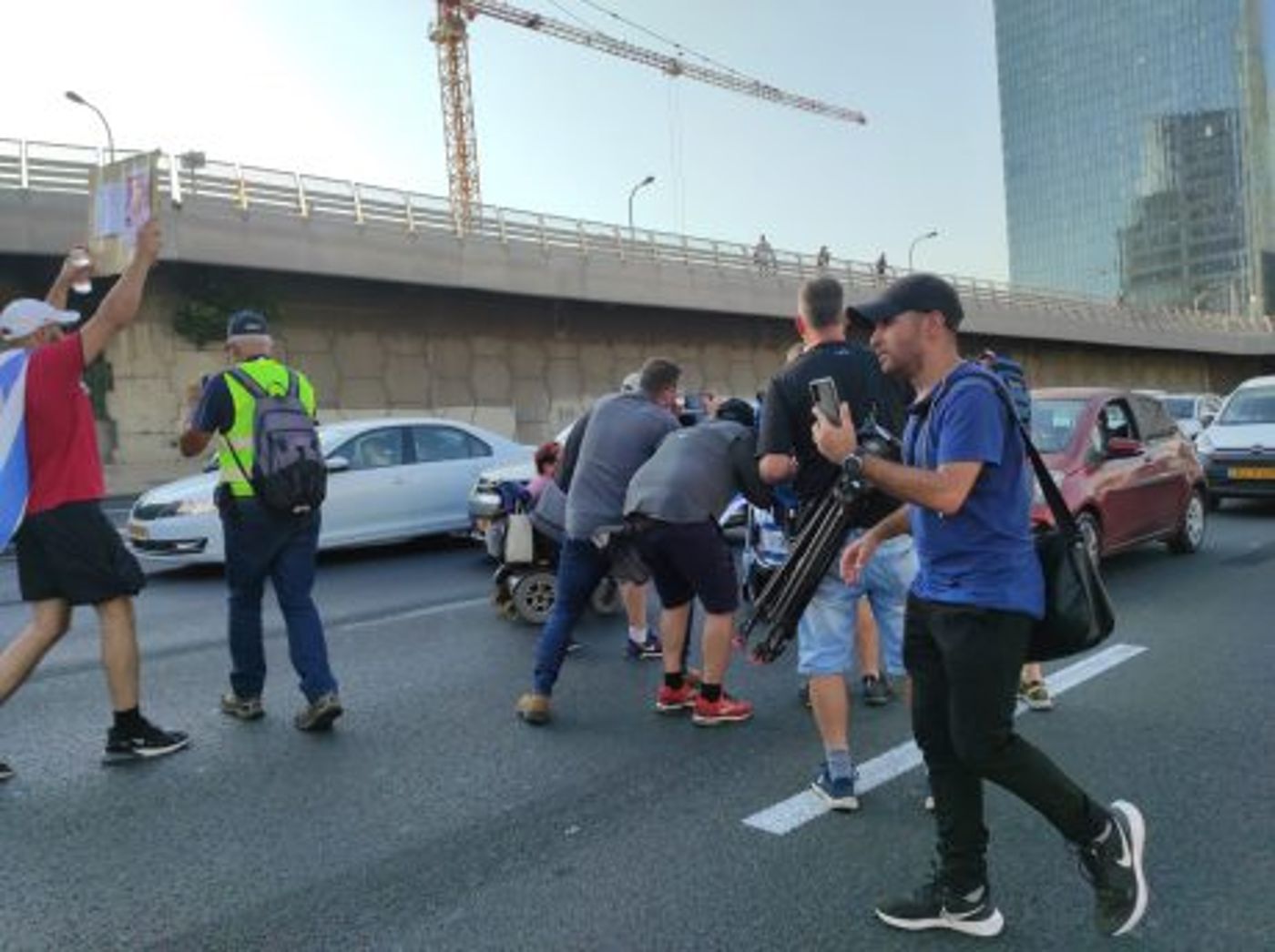 הנכים מפגינים בתל אביב: "דורשים את מה שמגיע לנו"