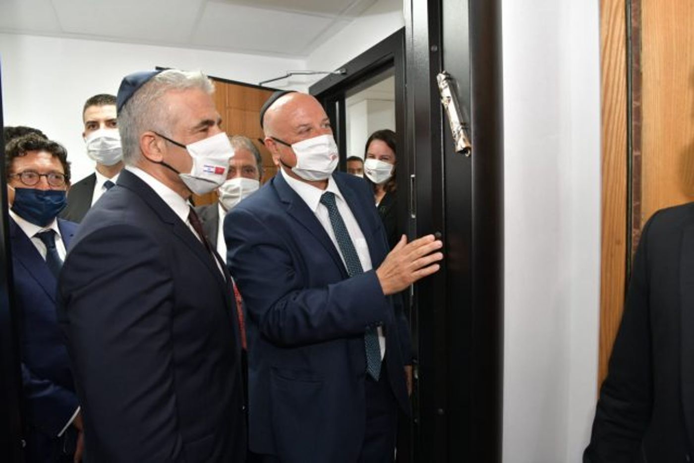 היסטוריה: לפיד חנך את נציגות ישראל במרוקו