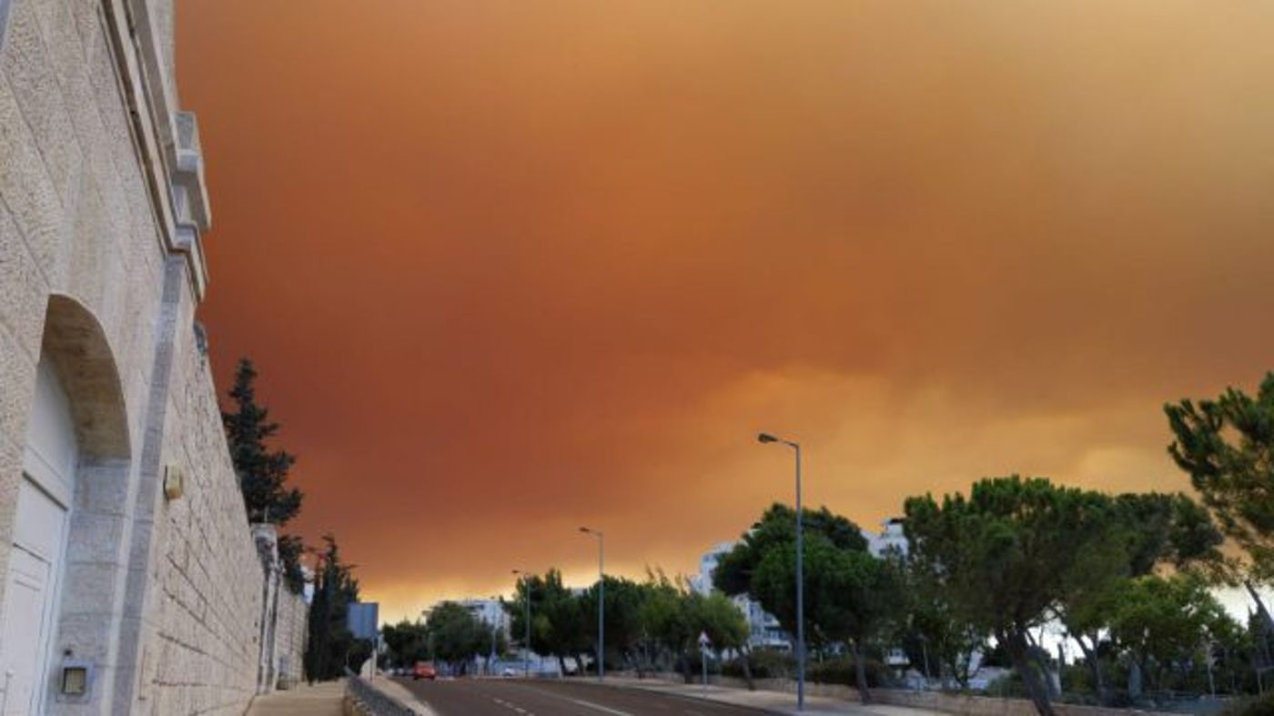עקב השריפה: בנט קטע את ישיבת הקבינט
