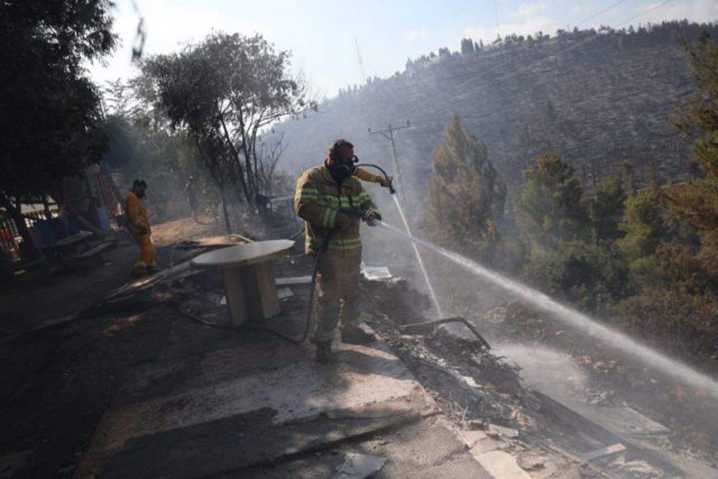 נאבקים בלהבות: במרבית הגזרות הגיעו להכלה של האש