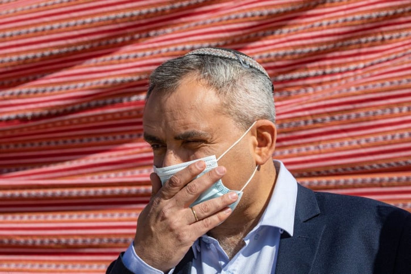 אלקין מבהיר: זו השאלה הקריטית לגבי סגר בחגים
