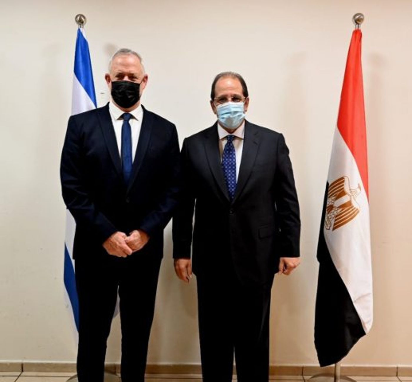 גנץ עם ראש המודיעין המצרי (אריאל חרמוני, משרד הביטחון)