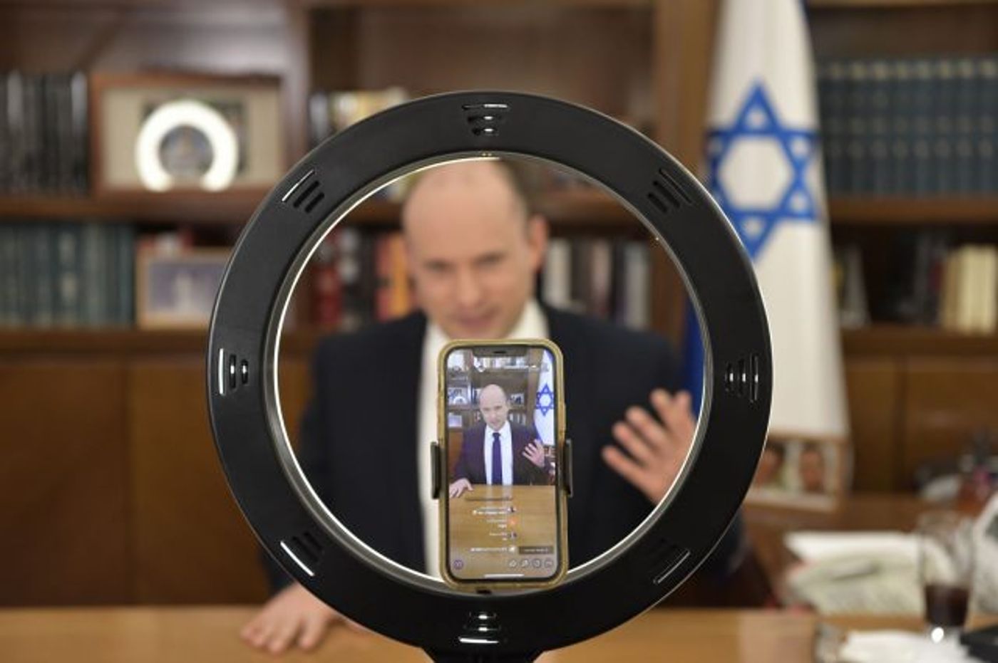 בנט בשיחת טיקטוק עם בני הנוער