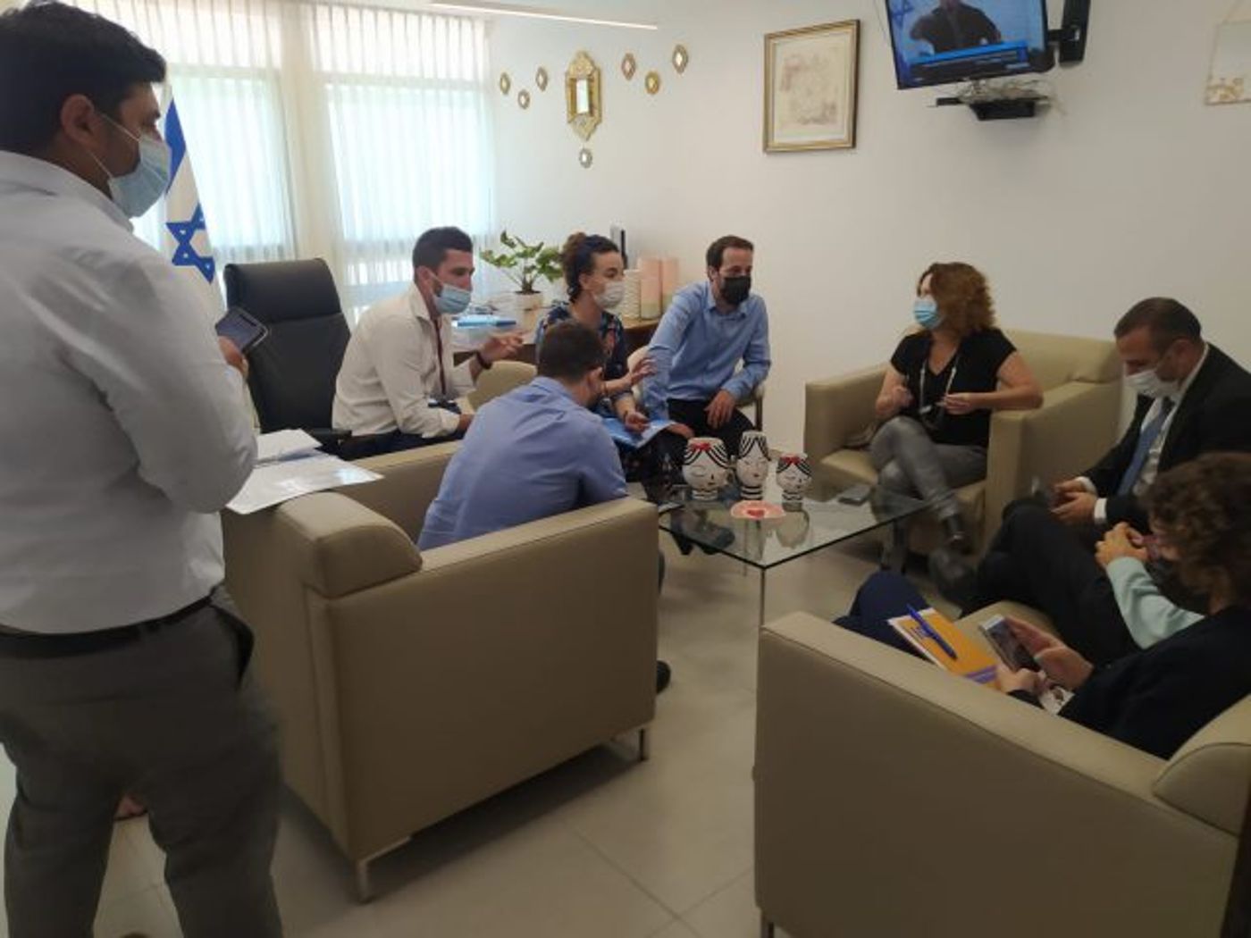 פגישה בחדר של סילמן