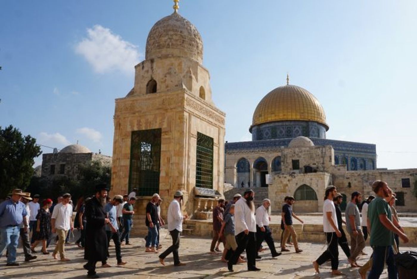 צפו: רבנים וראשי ישיבות בהר הבית לקראת ר"ה