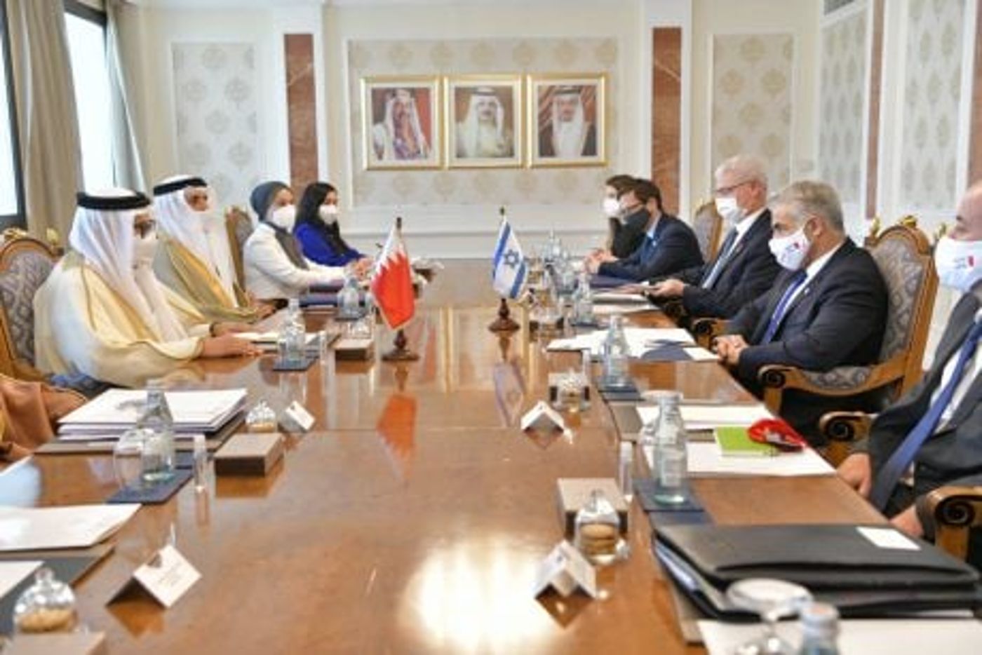 "נמשיך לעשות היסטוריה": לפיד בביקור ראשון בבחריין