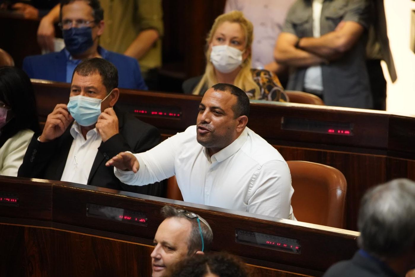 אביר קארה