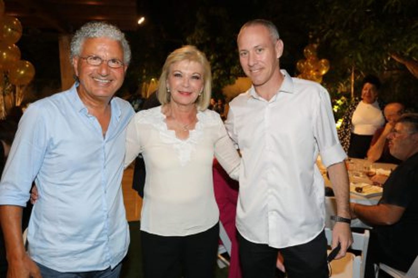 כך חגגו שלישיית 'מה קשור' את הצלחת הסרט
