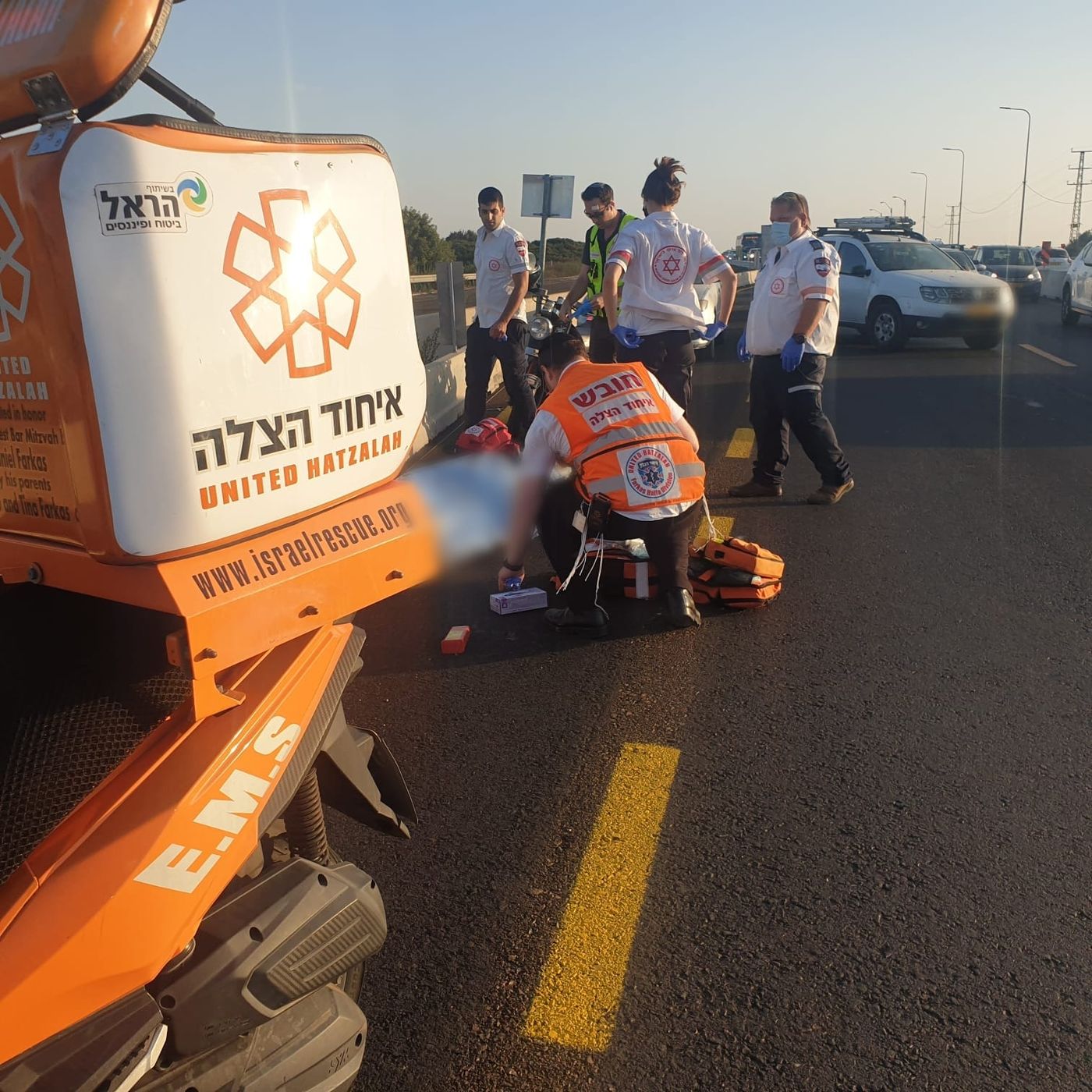 כביש החוף: הולך רגל כבן 50 נהרג מפגיעת משאית