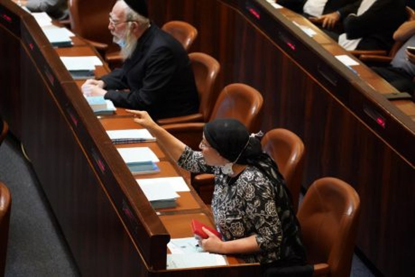 אורית סטרוק נגד לפיד