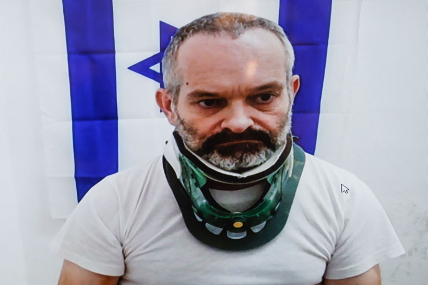 "גרר אותה לאמבטיה": כתב אישום נגד גיא שפירא