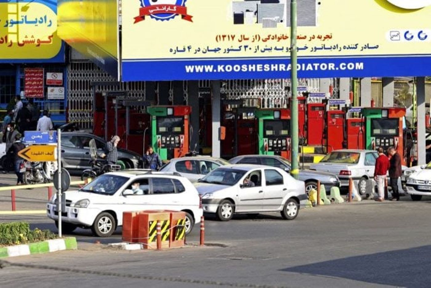 איראן מנסה לשדר רוגע: "לא יעלו מחירי הבנזין"