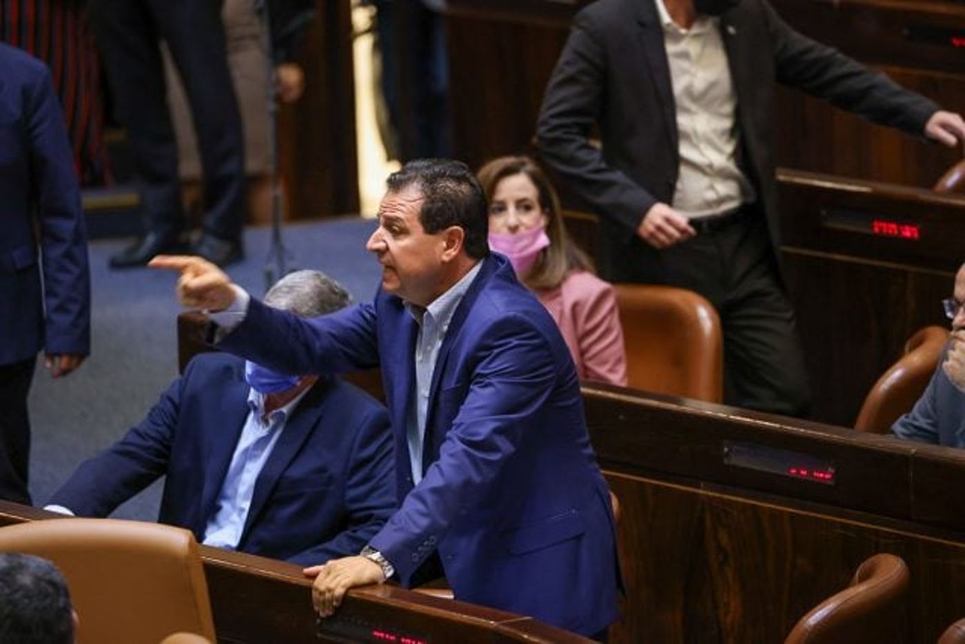 פריג' מתפוצץ על תומא-סלימאן: "תשתקי"