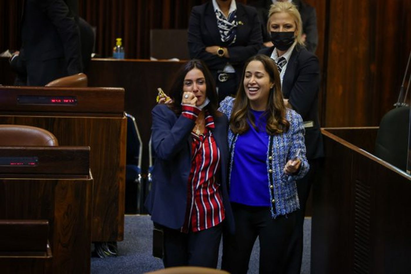 מאי גולן הלילה כשעוד הרגישה טוב בחברת מירי רגב