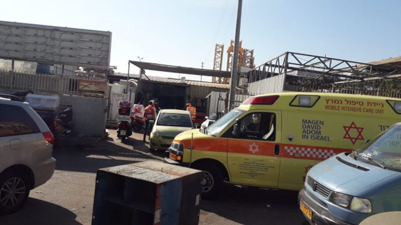 בן 62 נפצע בינוני במהלך עבודתו במסגרייה בנתניה