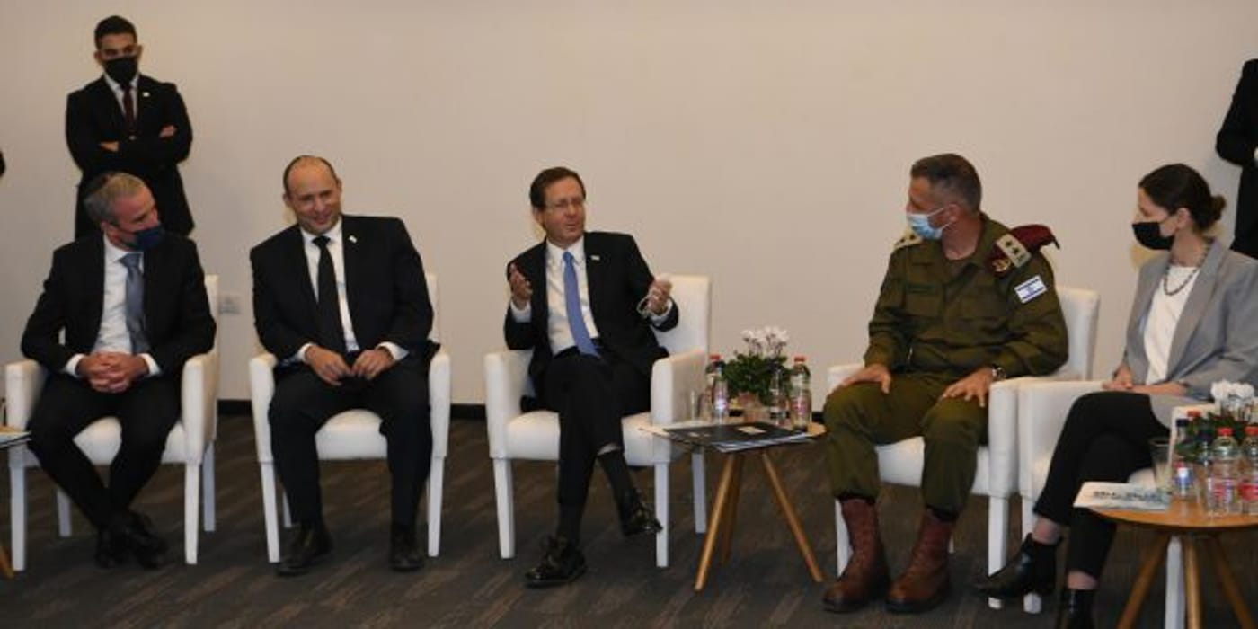 הרמטכ"ל לחיילי קורס נתיב: מצדיע לכם ומחבק אתכם