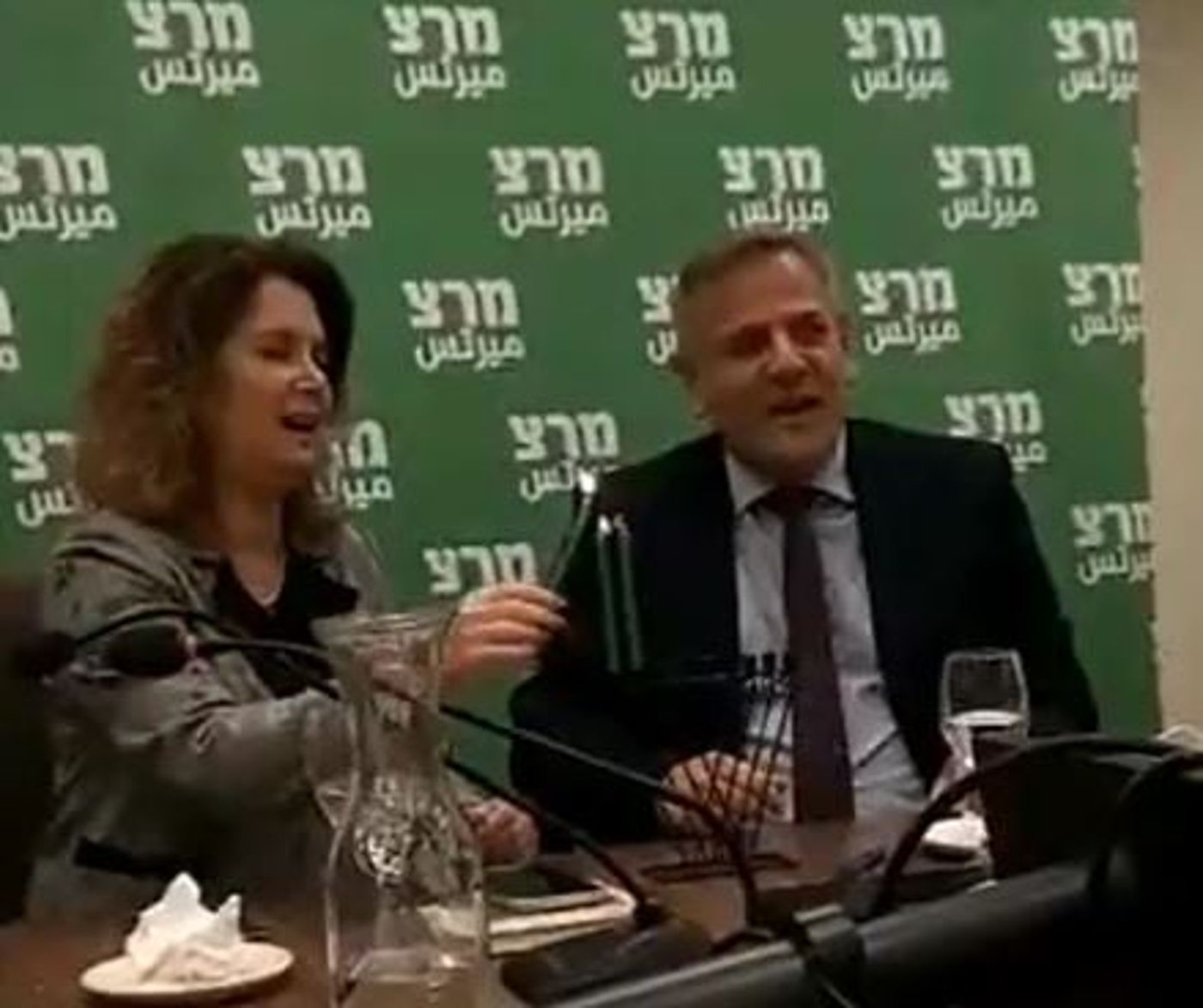 הדלקת הנרות המוזרה של מפלגת מרצ. צפו