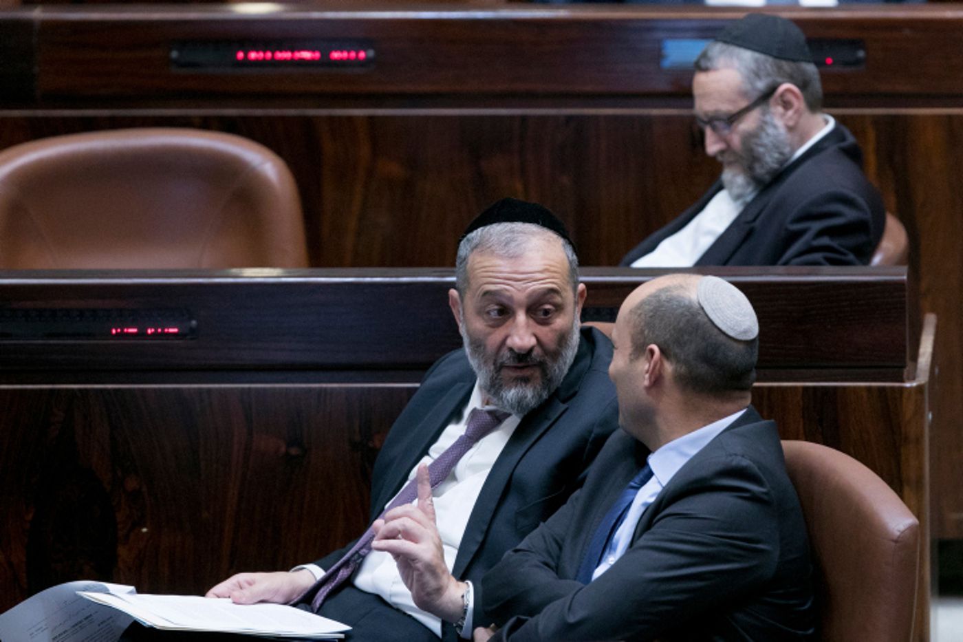 סקר מנדטים: בנט מדשדש; ש"ס שלישית; סער נעלם