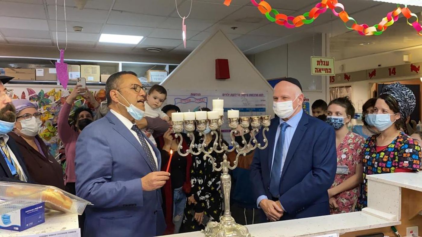 טקס הדלקת נרות מרגש במחלקת הילדים בהדסה