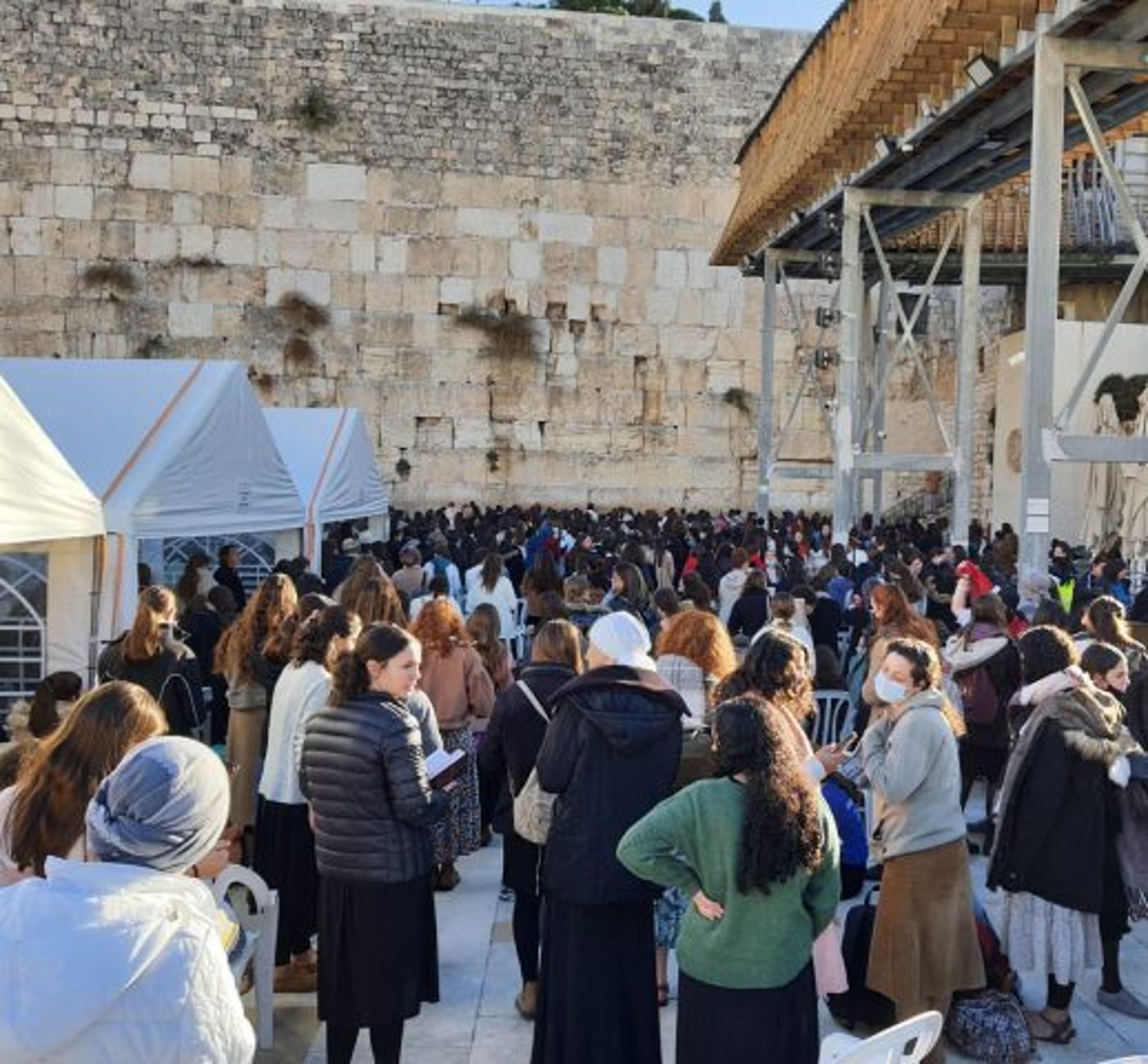 הרחבה – מלאה בנשים אורתודוקסיות (באדיבות 'המוקד')